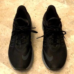 Women's Black Nike's Size 8